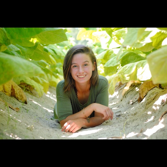 Meet your posher! - Picture 2 of 3